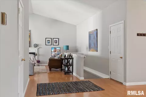 3713 Castle Hill Blvd, Springfield, IL 62712 photo 8