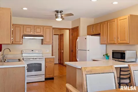 1401 Boxwood Ct, Springfield, IL 62712 photo 13