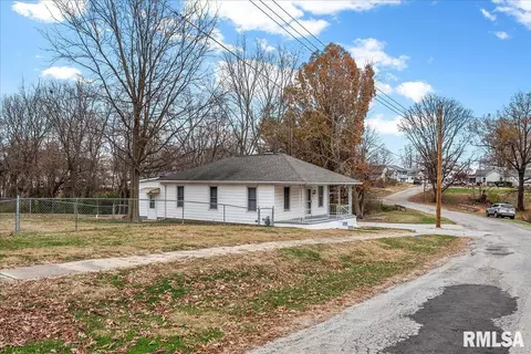 315 Elm St, Thayer, IL 62689 photo 32