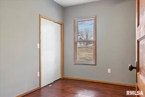 315 Elm St, Thayer, IL 62689 photo 22