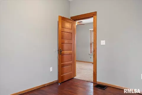 315 Elm St, Thayer, IL 62689 photo 19