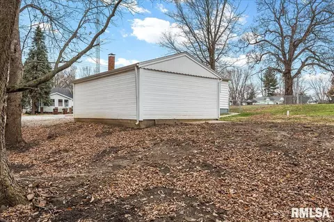 315 Elm St, Thayer, IL 62689 photo 29