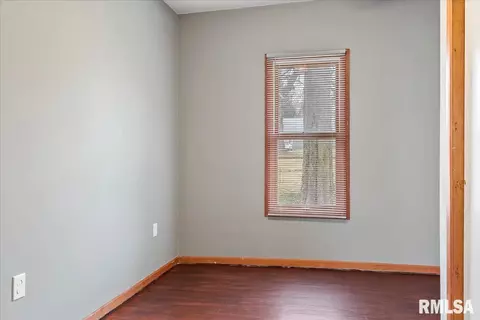 315 Elm St, Thayer, IL 62689 photo 18