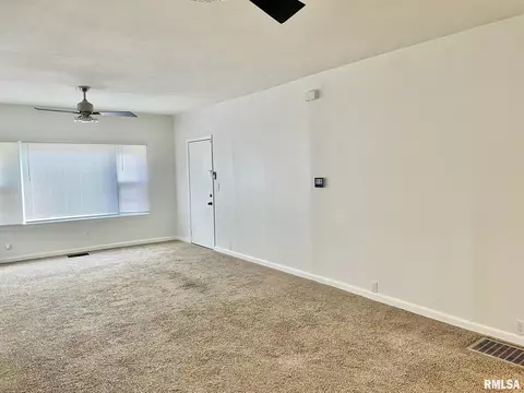 1343 N 4th St, Springfield, IL 62702 photo 3