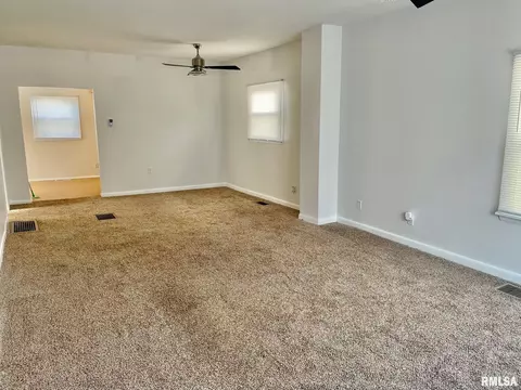 1343 N 4th St, Springfield, IL 62702 photo 4