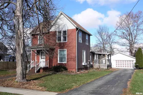 215 E Holmes St, Oneida, IL 61467 photo 1