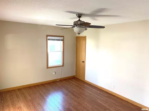 2633 S 4th St, Springfield, IL 62704 photo 5