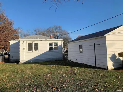 2633 S 4th St, Springfield, IL 62704 photo 3