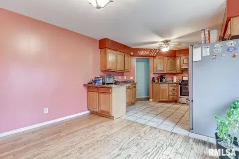 1417 N Stephens St, Springfield, IL 62702 photo 7