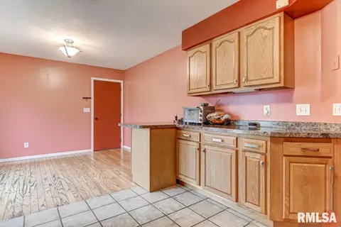 1417 N Stephens St, Springfield, IL 62702 photo 13