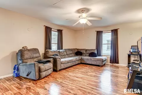 1417 N Stephens St, Springfield, IL 62702 photo 3