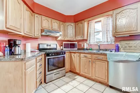 1417 N Stephens St, Springfield, IL 62702 photo 10