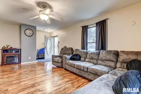 1417 N Stephens St, Springfield, IL 62702 photo 5