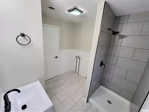 37 Devine Dr, Riverton, IL 62561 photo 27