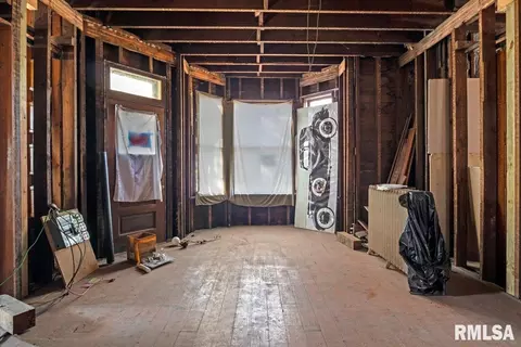 402 E Jefferson St, Mount Pulaski, IL 62548 photo 8