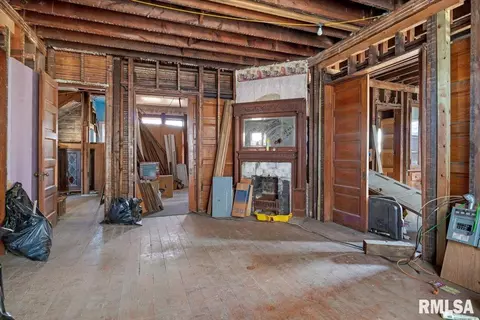 402 E Jefferson St, Mount Pulaski, IL 62548 photo 10