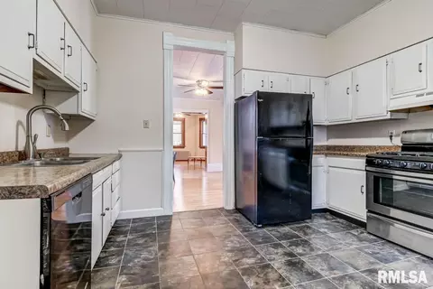 1030 N 3rd St, Springfield, IL 62702 photo 11