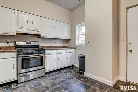 1030 N 3rd St, Springfield, IL 62702 photo 12