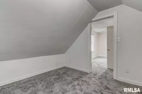 1030 N 3rd St, Springfield, IL 62702 photo 14