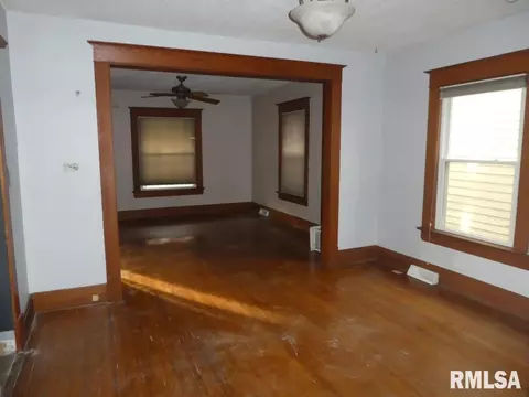 1806 S 4th St, Springfield, IL 62703 photo 6