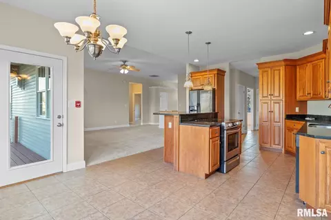 6513 Winterberry Ln, Springfield, IL 62712 photo 13