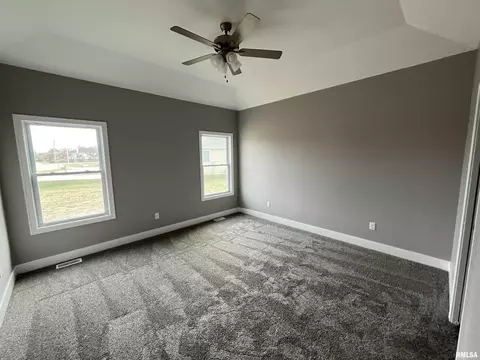 3210 Greenbriar Dr, Springfield, IL 62711 photo 9