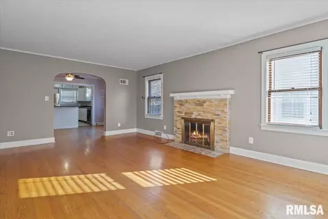 2012 S Whittier Ave, Springfield, IL 62704 photo 5