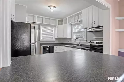2012 S Whittier Ave, Springfield, IL 62704 photo 14