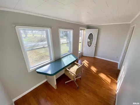 307 E Main St, Concord, IL 62631 photo 5