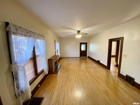 307 E Main St, Concord, IL 62631 photo 10