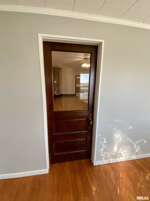 307 E Main St, Concord, IL 62631 photo 7