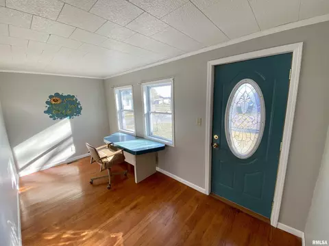307 E Main St, Concord, IL 62631 photo 4