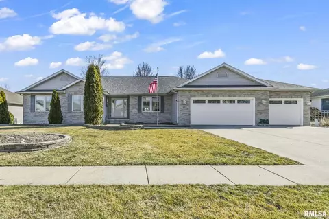 232 Heatherstone Dr, Chatham, IL 62629 photo 2