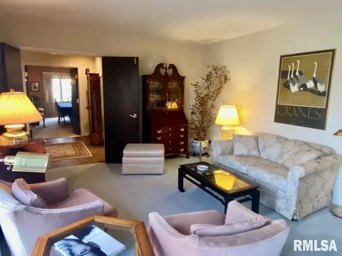 12 Navajo Dr, Springfield, IL 62711 photo 4