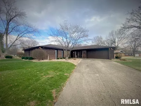 12 Navajo Dr, Springfield, IL 62711 photo 1