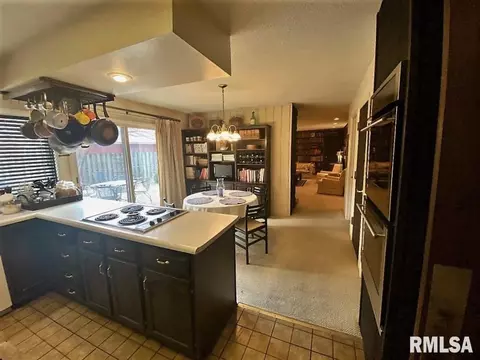 12 Navajo Dr, Springfield, IL 62711 photo 7