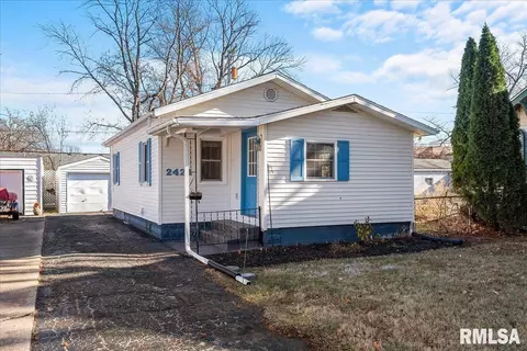 2424 S 10th St, Springfield, IL 62703 photo 1