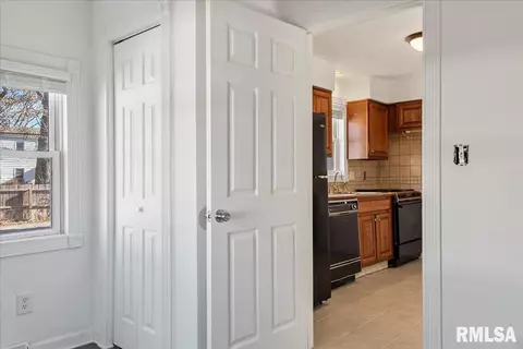 2424 S 10th St, Springfield, IL 62703 photo 21