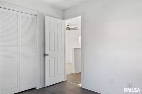 2424 S 10th St, Springfield, IL 62703 photo 17