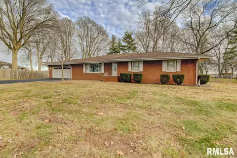 6 Lakewind Dr, Springfield, IL 62703 photo 2
