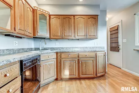 2108 Creighton Rd, Springfield, IL 62703 photo 4