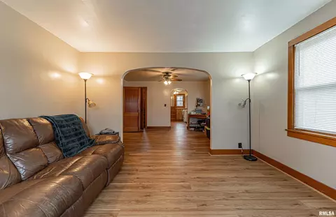 413 E North St, Emden, IL 62635 photo 6