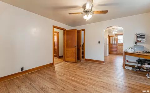 413 E North St, Emden, IL 62635 photo 8