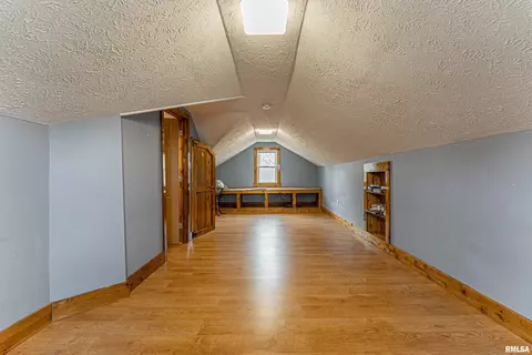 413 E North St, Emden, IL 62635 photo 20
