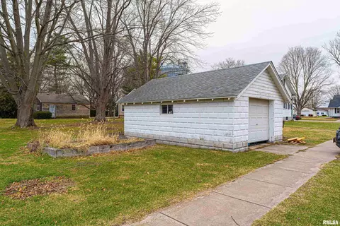 413 E North St, Emden, IL 62635 photo 23