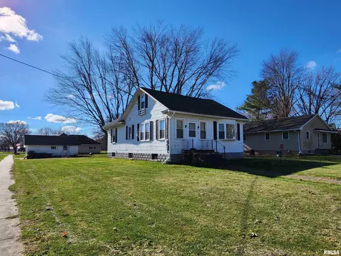 413 E North St, Emden, IL 62635 photo 1