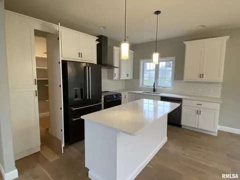 6300 Winterberry Ln, Springfield, IL 62712 photo 5