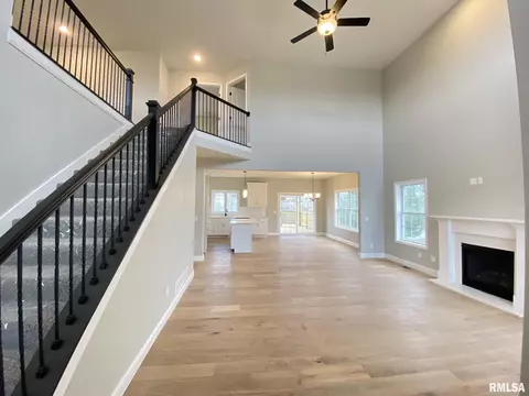 6300 Winterberry Ln, Springfield, IL 62712 photo 3