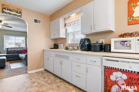 2920 Elliott Ave, Springfield, IL 62702 photo 6
