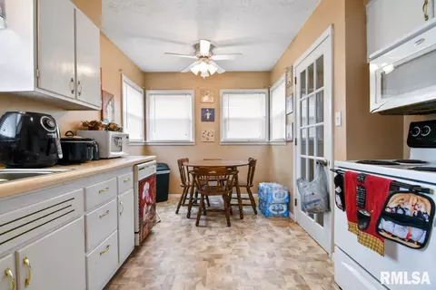 2920 Elliott Ave, Springfield, IL 62702 photo 5